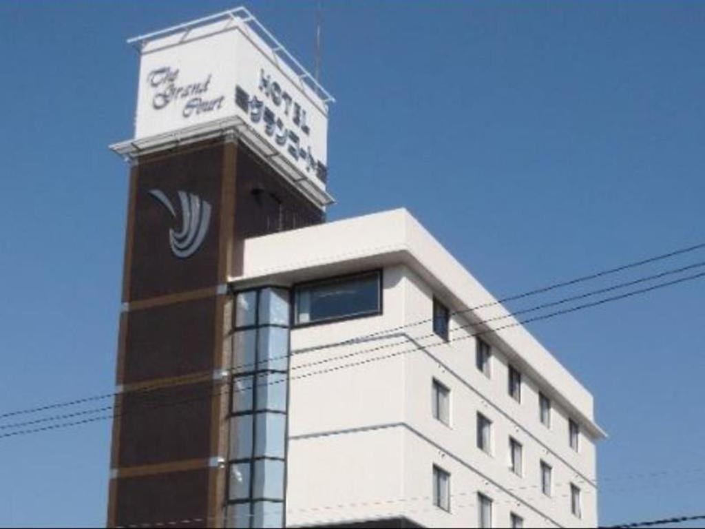 Hotel The Grand Court Matsusaka - Hotel Overview and Location