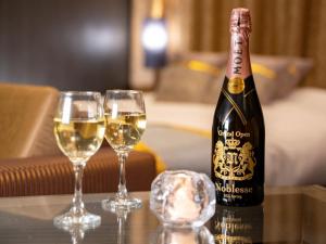 HOTEL　Noblesse - Cash-only Payment Accepted