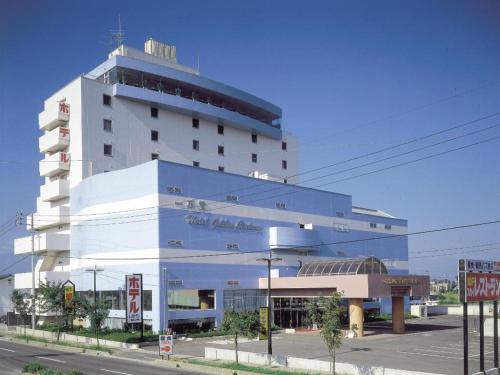 Ichimanri Hotel Golden Century - Accessibility and Services