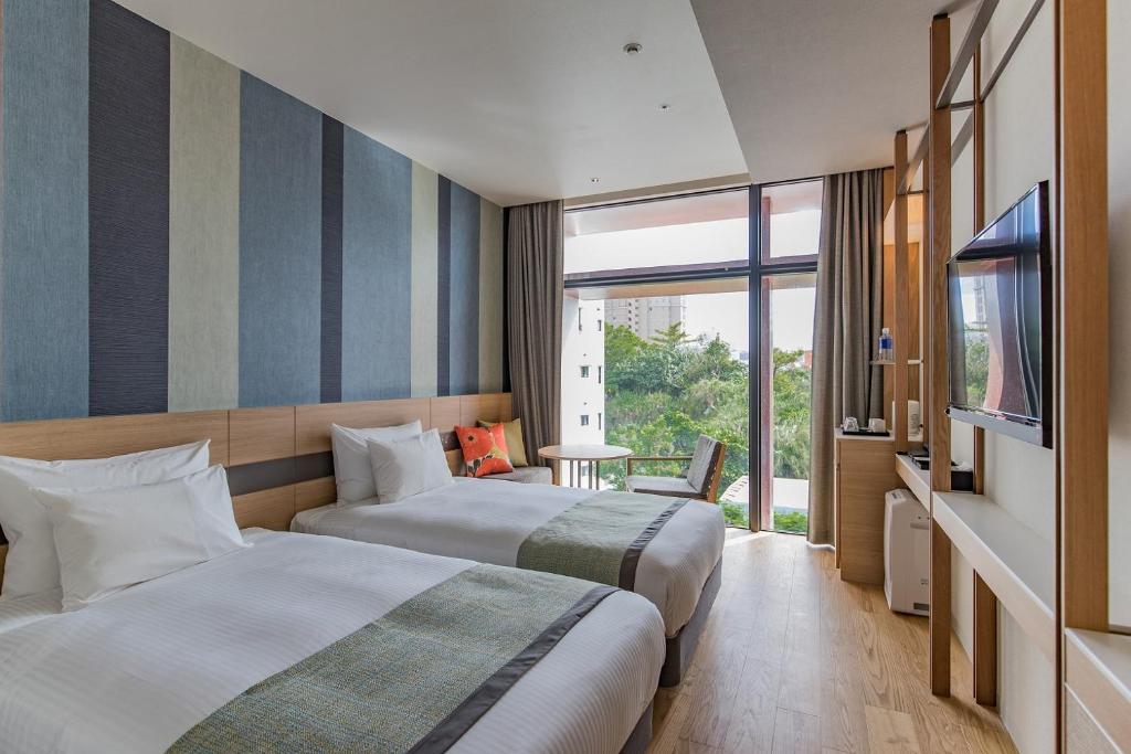 JR Kyushu Hotel Blossom Naha Review