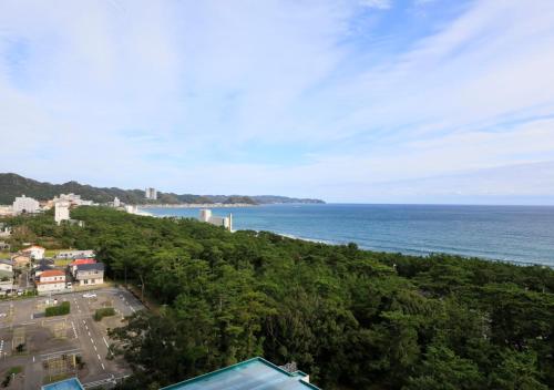 Kamogawa Grand Tower - Guest Reviews and Experiences