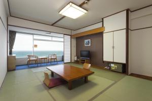 Kamogawa Sea World Hotel - Room Types and Accommodations