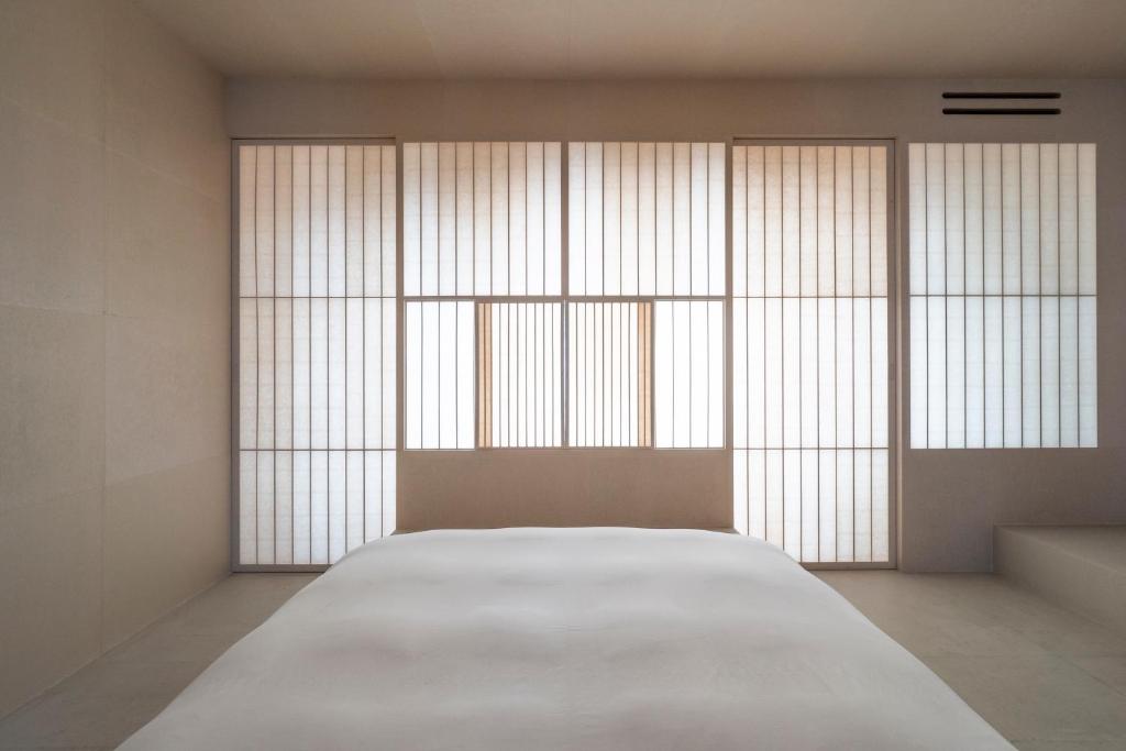 LOG Hotel Review: A Serene Escape Review