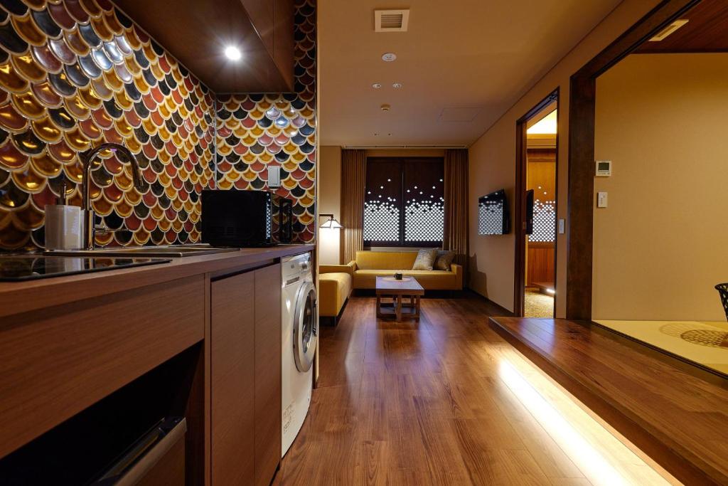 Minn Kanazawa - Room Types and Amenities