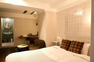 Miss Morgan Hotel - Amenities and Services