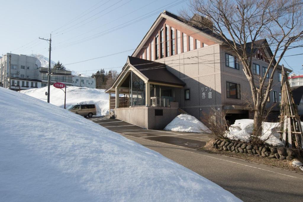 Refre Hotel Review