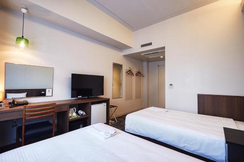 RJ Hotel Naha - Room Features