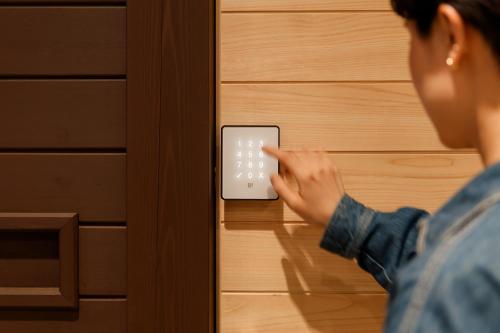 ROOM Design Hotel - Location and Accessibility