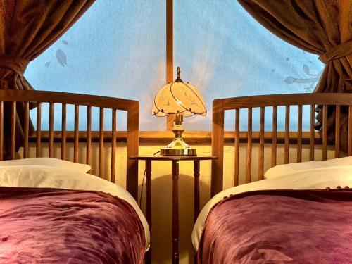 Sake, Lodging, and Real Estate - Yado - - Accommodation and Room Features