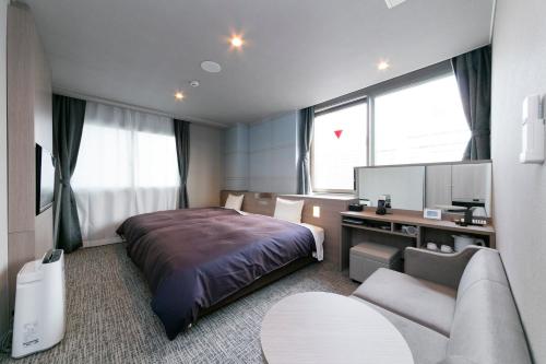 Sanco Inn Nagoya Shinkansen-guchi Annex - Check-in and Check-out