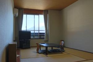 Shoji Mount Hotel - Accessibility and Location