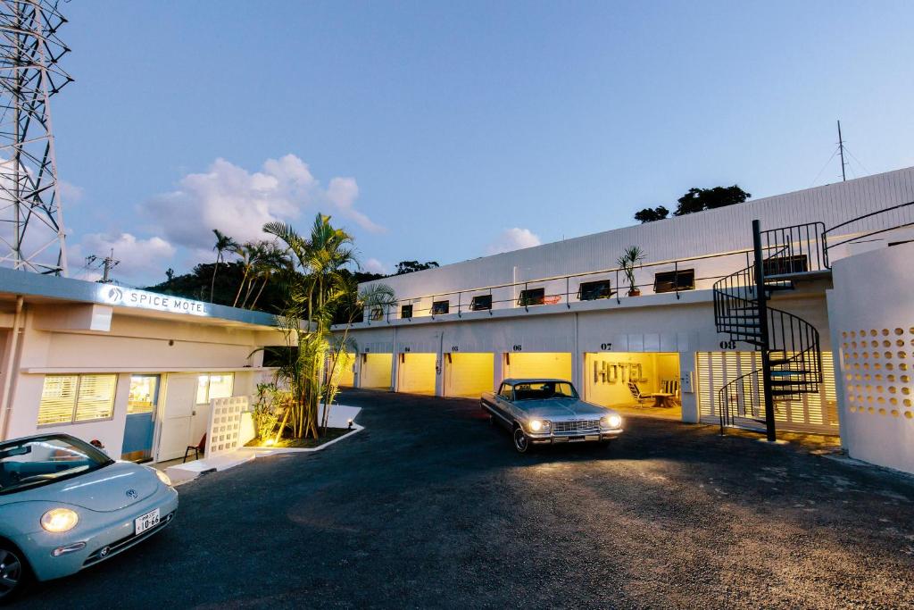 Spice Motel Okinawa - Amenities and Services