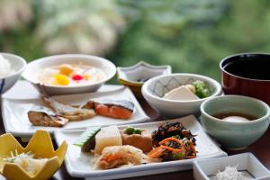 Toba Seaside Hotel - Outdoor and Recreational Amenities