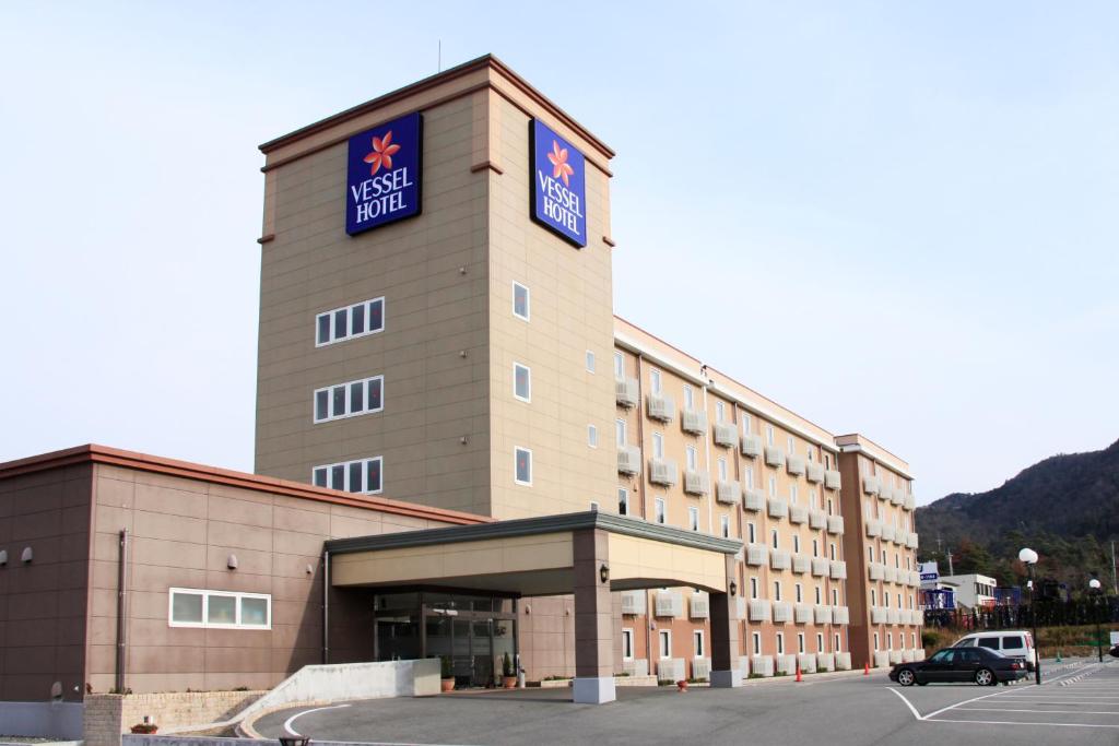 Top 8 Higashihiroshima Hotels