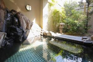 Ako Park Hotel - Dining and Activities