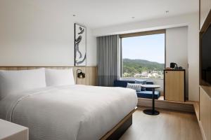 Fairfield by Marriott Hyogo Awaji Fukura - Modern and Spacious Room Accommodations