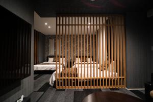 GRAND BASE Mojiko Ekimae - Accessibility and Location