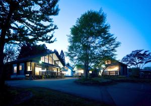 Holiday House Green Garden Review