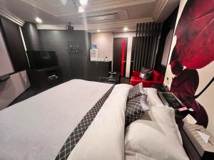 Hotel Crystal Gate Nagoya - Adult Only - Breakfast and Dining Options