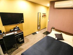 HOTEL LiVEMAX Mikawaanjo Ekimae - Safety and Security Measures