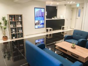 HOTEL LiVEMAX Yokkaichi Ekimae - Hotel Services