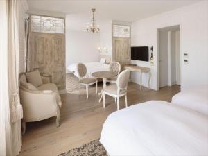 Hotel Plumm - Room Types and Pricing