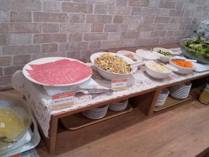 Hotel Route-Inn Gifuhashima Ekimae - Room Options and Accommodations