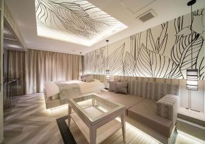 HOTEL Us Kouroen - Guest Reviews and Ratings