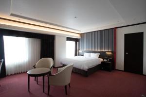 Kobe Seishin Oriental Hotel - Booking Information