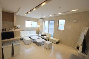 LN05 New Home in Sannomiya With Own Car Park - Services and Facilities