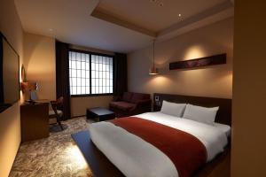 Minn Kanazawa - Check-in and Policies