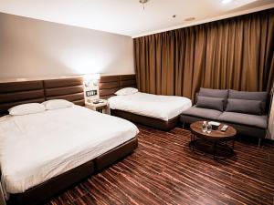 ORDA HOTEL - Navigating the Surroundings
