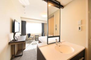 Richmond Hotel Yokohama Ekimae - Guest Reviews Highlights