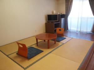 Senkei Plaza - Languages and Assistance