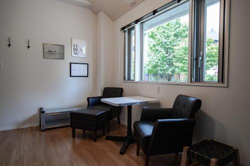 STARRY - Amenities and Services