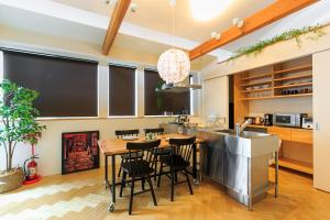 Trive Osu West, Accommodation for up to 12 Guests, Conveniently Located Near the Station, With One Free Parking Space Available - Nearby Attractions