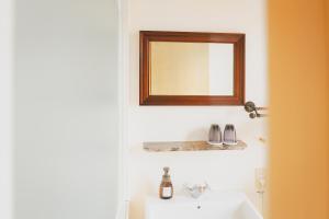 Van Cort Landt Hotel - Guest Reviews and Ratings