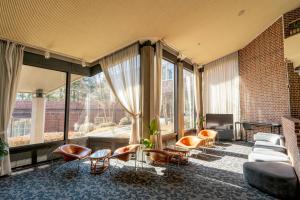 Wealthy Home Cultural Center - Amenities and Facilities