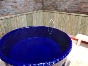 WEST in - Booking and Policies