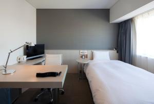 X Wave Funabashi - Dining and On-site Facilities