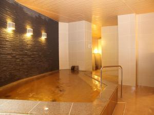 Art Hotel Narita - Transportation and Accessibility