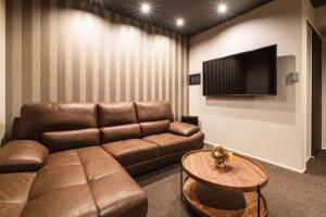 GRAND BASE Hakata Premium - Check-in and House Rules