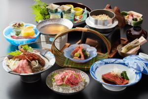Hana No Omotenashi Nanraku - Dining at the Hotel