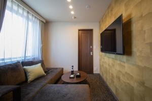 Hotel Celeste Shizuoka - Accessibility and Languages