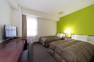Hotel S-Plus Hiroshima Peace Park - Airport Information