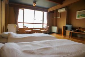 Hotel&Resort Yamanouchi Hills - On-Site Dining and Recreation