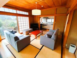 Japanese Sunshine Bakery House - 12 Pods 30m Living Dining Room Two Cars Maximum Delivery Time 10 Minutes - Contact Details