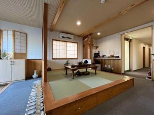Karin Doo Hotel - Booking and Pricing