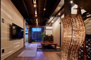 Kikukuniya Inn, Maruyama Town, Garden - Blending Modernity and Tradition