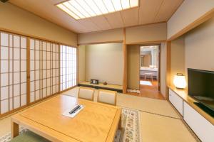 Kobe Seishin Oriental Hotel - Room Features